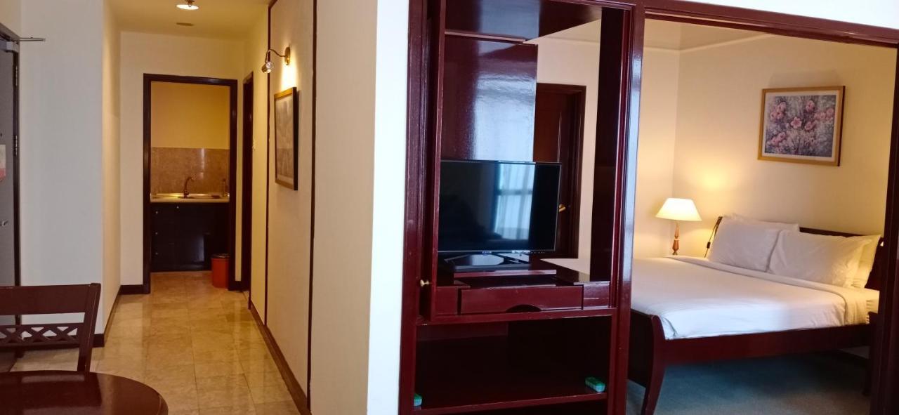 Berjaya Times Square Service Suite, *