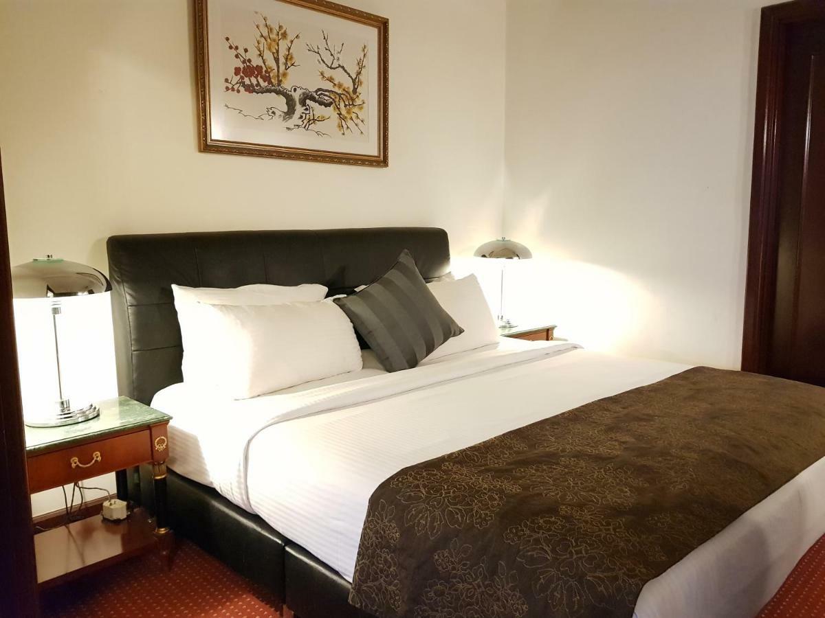 Pangsapuri Berjaya Times Square Service Suite, *